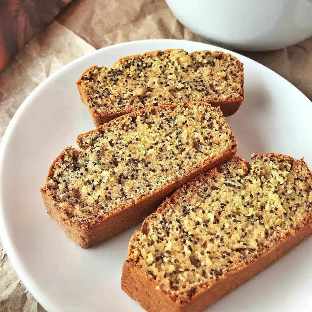 КЕКС С МАКОМ